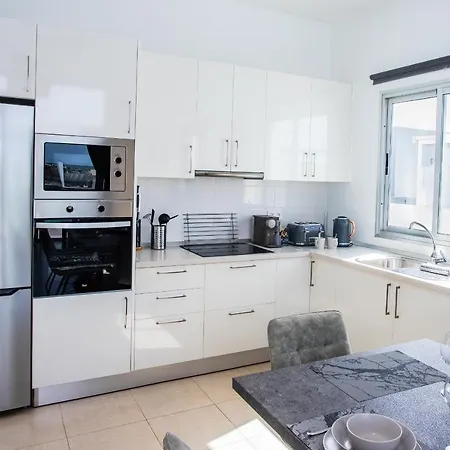 Вилла 3-bed In Playa Blanca By Retreat Villas