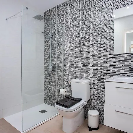 Вилла 3-bed In Playa Blanca By Retreat Villas Коста Бланка