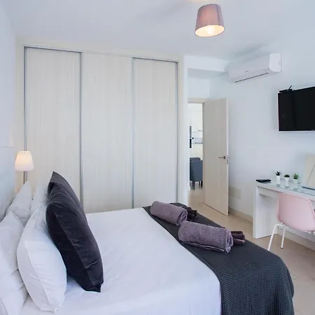 3-bed In Playa Blanca By Retreat Villas