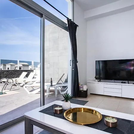 3-bed In Playa Blanca By Retreat Villas פלאיה בלנקה